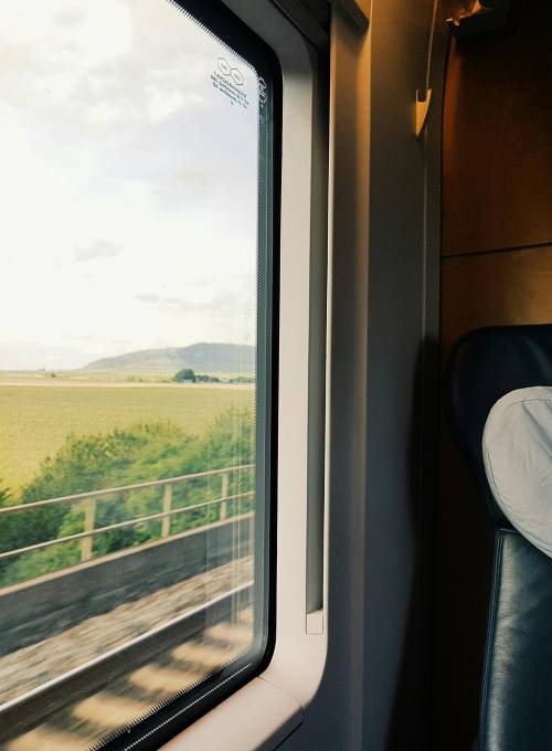 Unser Hotel Alpina im Alpendorf ist ganz einfach mit der Bahn zu erreichen. 