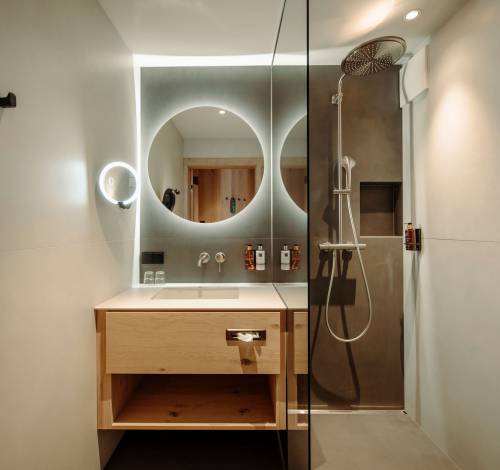 Die Badezimmer im Familienhotel Alpina neu renoviert. 