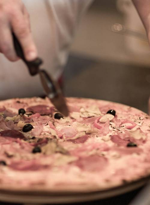 Genießen Sie bei uns die beste Pizza im Alpendorf.