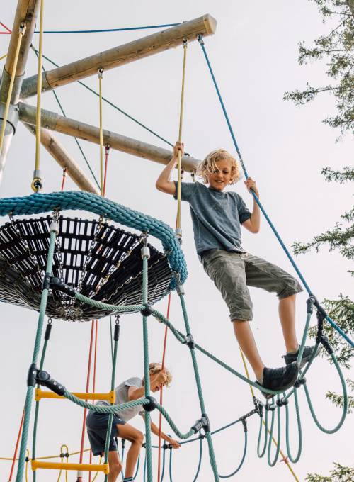 Der Geisterberg direkt neben dem Alpina Alpendorf bietet Spaß für einen lustigen Familienurlaub im Land Salzburg. 